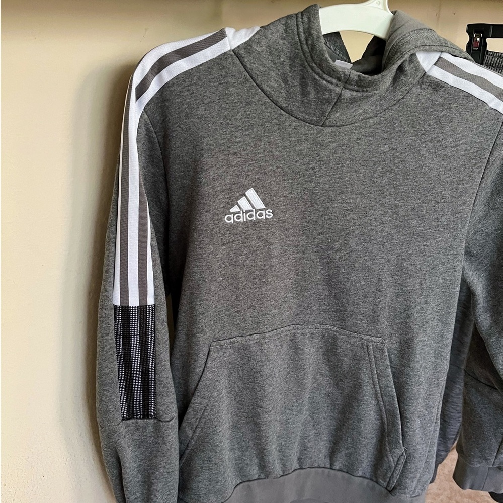 Adidas - Picture 3 of 5